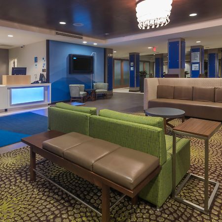 Holiday Inn Express Hays By Ihg Luaran gambar