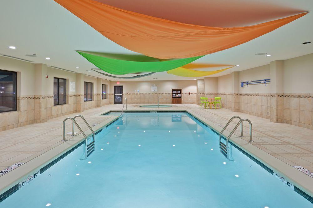 Holiday Inn Express Hays By Ihg Luaran gambar