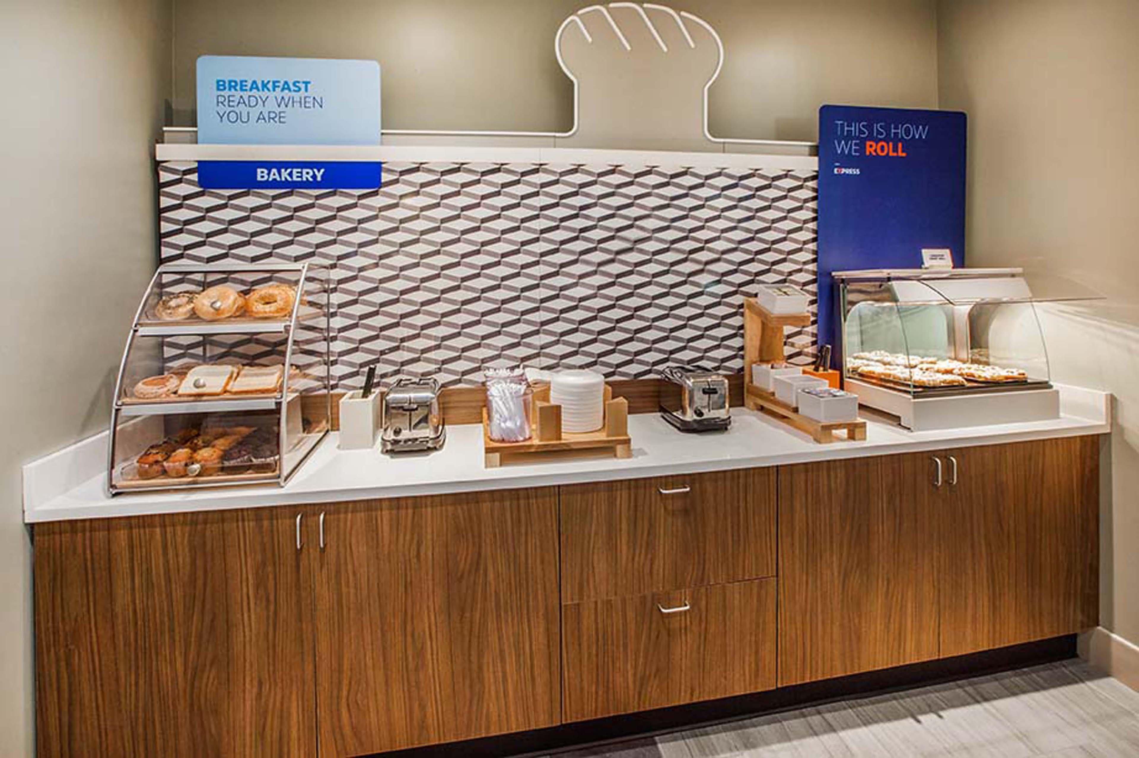 Holiday Inn Express Hays By Ihg Luaran gambar