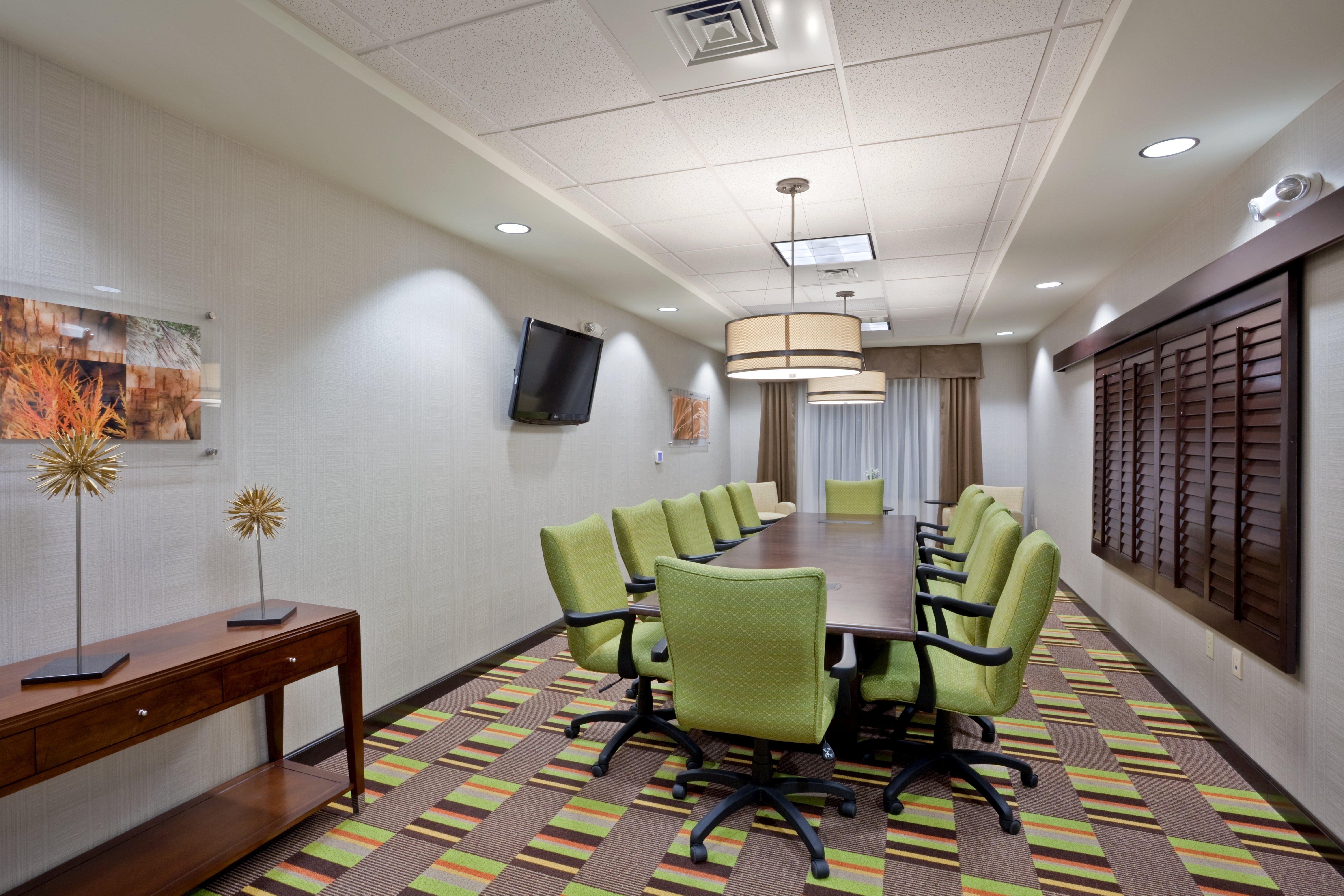 Holiday Inn Express Hays By Ihg Luaran gambar